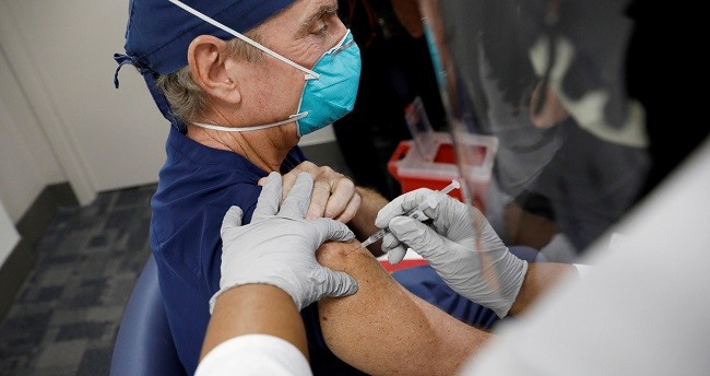 Dokter AS Meninggal Setelah Disuntik Vaksin Covid-19, CDC Lakukan Penyelidikan