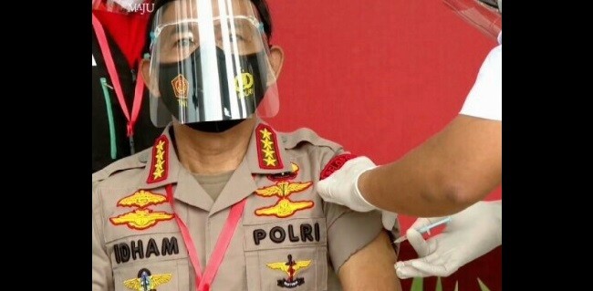 Divaksin Perdana Bareng Jokowi, Ini Pesan Idham untuk Anggota Polri