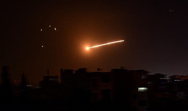 Israel Lakukan Hampir 20 Serangan Udara di Suriah