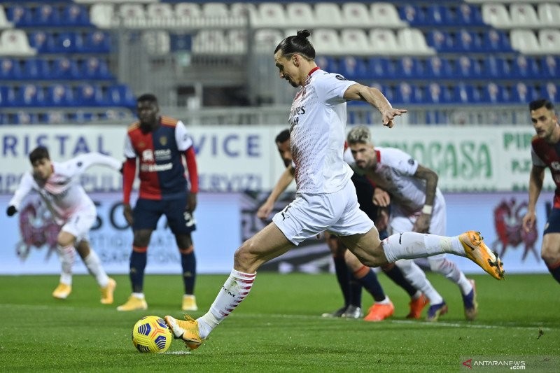 Dua Gol Ibrahimovic Bawa Kemenangan Milan Atas Cagliari