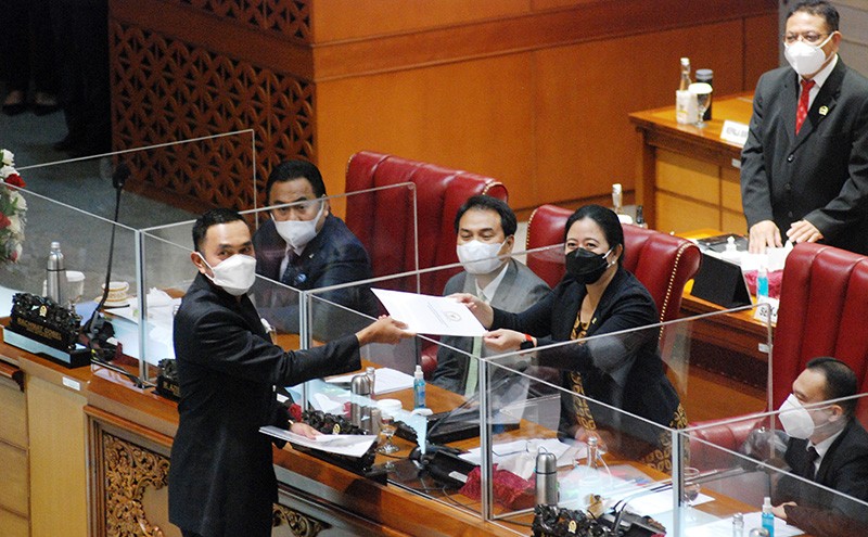 Laporan Akhir Komisi III DPR  Tentang Fit and Proper Test Calon Kapolri