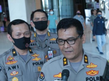 Vaksin Covid-19 Dipasangi Chip Hingga Perbesar Kelamin, Polri: Hoaks
