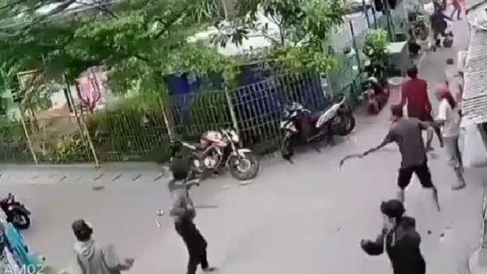 Saling Serang Dengan Celurit di Tanjung Priok, Diduga Berebut Lahan Parkir
