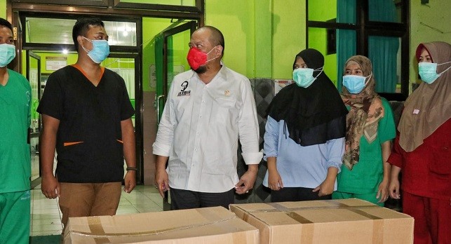 Ketua DPD RI Apresiasi Kerja Cepat TNI AL Kirimkan Baju APD ke Mamuju