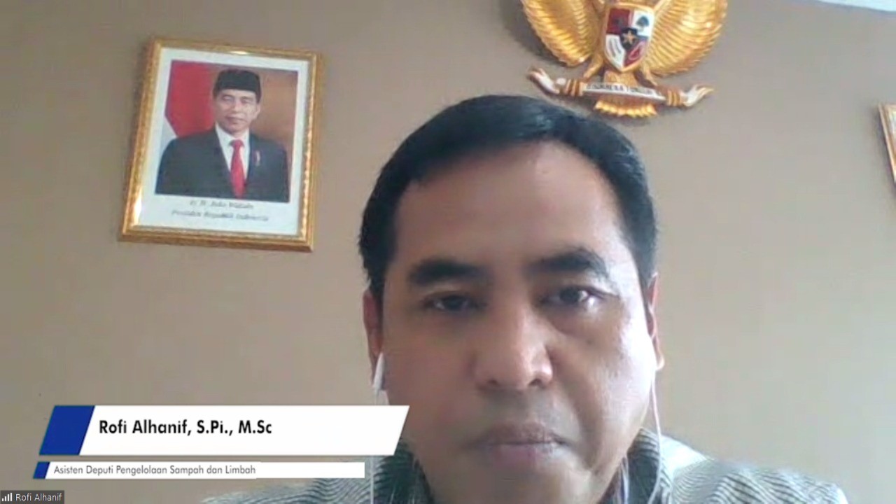 Atasi Persoalan Sampah Plastik yang Sulit Ditangani dengan Menutup Sumbernya
