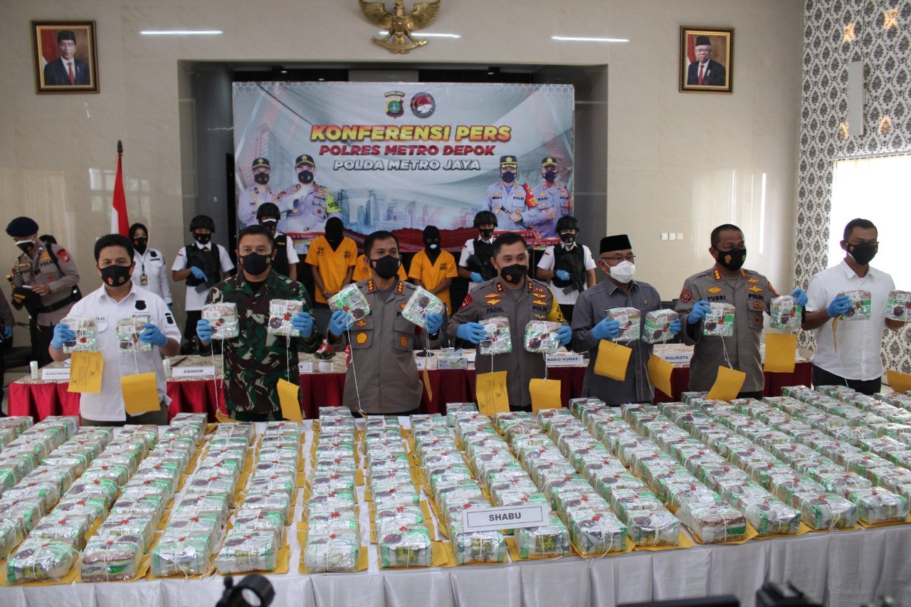 Polisi Sita 302 Kilogram Sabu, Kapolda Metro Klaim Selamatkan Dua Juta Jiwa