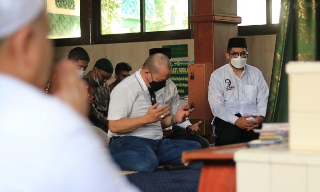 Turut Tekan Penyebaran Covid-19, Ketua DPD RI Apresiasi Gerakan Santri Bermasker  