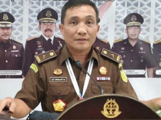 Tim Tabur Kejaksaan Tangkap Buron Korupsi Kantor DPRD Bontang di Bandara Soetta