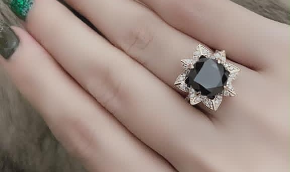 Black Diamond dan Batik byluxiediandra Jadi Kekinian, Ini Rahasianya