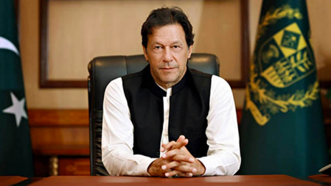 Baru Dua Hari Divaksin, PM Pakistan Dinyatakan Positif Covid-19