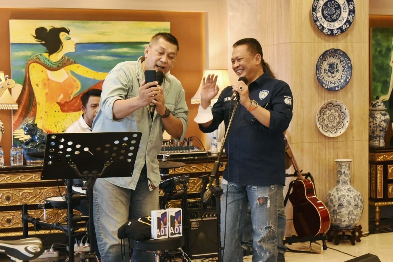 Bersama Donny Kesuma, Bamsoet Undi Give Away Sosialisasi Empat Pilar MPR RI Putaran Ke-23