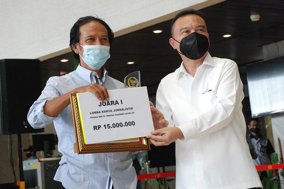 Juara Lomba Karya Jurnalistik KWP Pertama