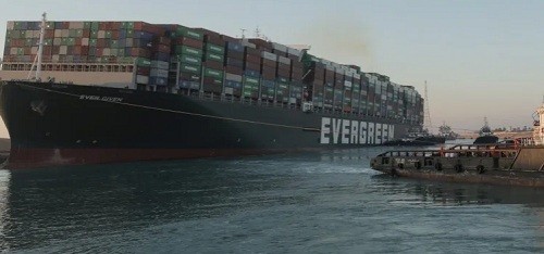 Kapal MV Ever Given Yang Nyangkut di Terusan Suez Sudah Berbelok 80 Persen