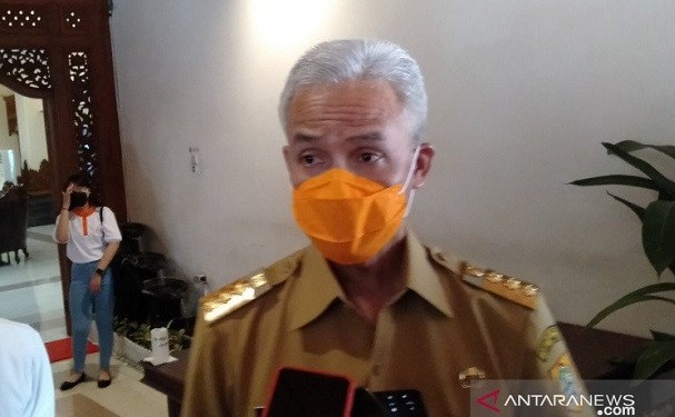 Ogah Tanggapi Hasil Survei, Ganjar: Ngurusi Mudik Sama Beras Saja