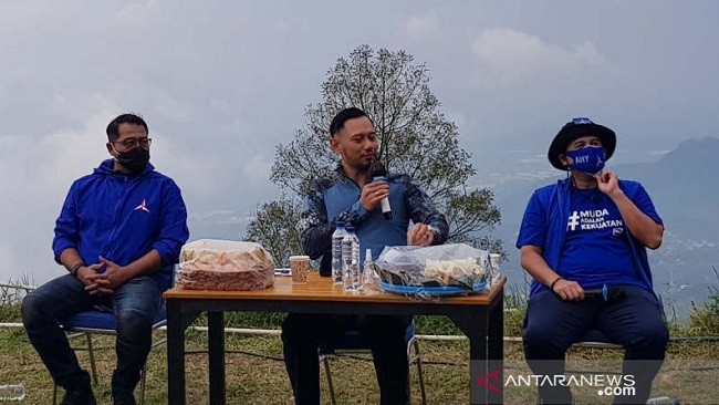 AHY Nilai Pihak KLB Seharusnya Minta Maaf ke Jokowi Karena Bikin Gaduh