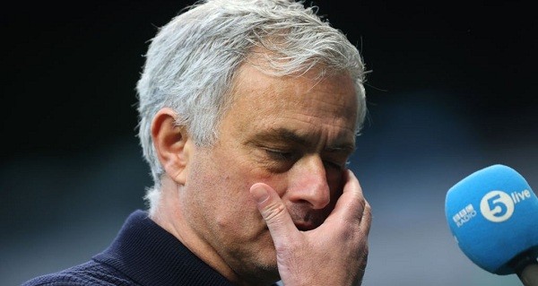 Mourinho Dipecat Dari Manajer Tottenham