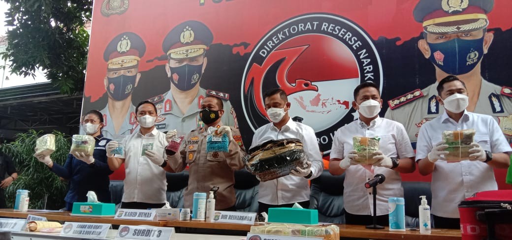 Sebanyak 5.385 Butir Ekstasi Buatan Jerman Disita, Satu WN Nigeria Jadi Tersangka