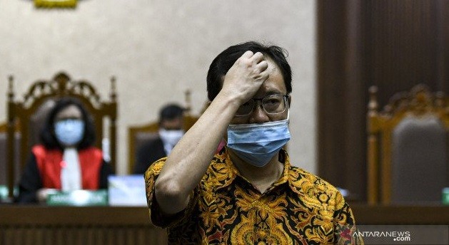 Penyidik Kejagung Sita Saham Senilai Rp45 Miliar Milik Benny Tjokrosaputro