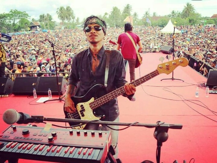 Bassis Sekaligus Vokalis Boomerang Henry Limahelu Meninggal Dunia