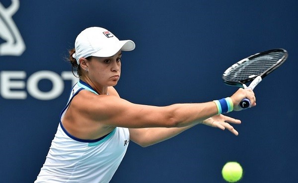 Kandaskan Iga Swiatek, Ashleigh Barty Melaju ke Perempat Final Madrid Open