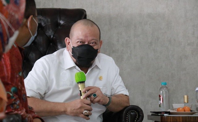 Lindungi UMKM, Ketua DPD RI Dukung Larangan 13 Produk Crossborder Masuk RI
