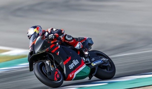 Dovizioso Bakal  Uji Kembali Motor Aprilia