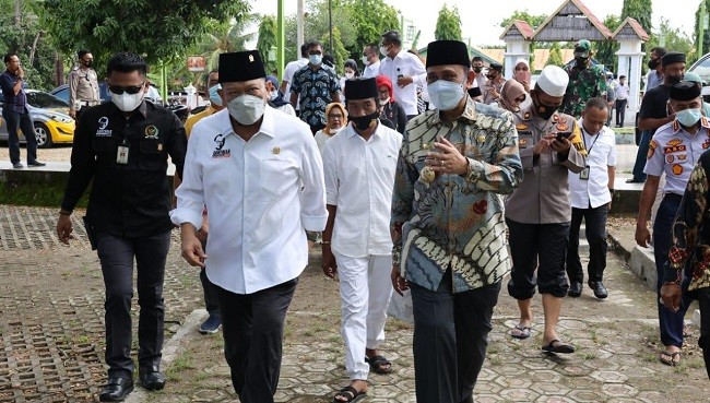 Kecam Pembakaran Kantor Desa, Ketua DPD RI Minta Pelaku dan Motif Diungkap