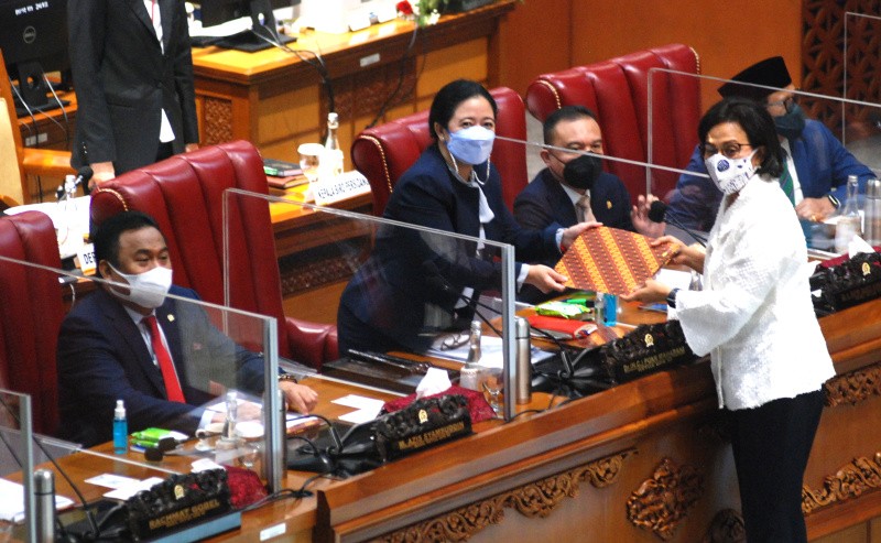 Tanggapan Pemerintah Terhadap Pandangan Fraksi- Fraksi Atas KEM