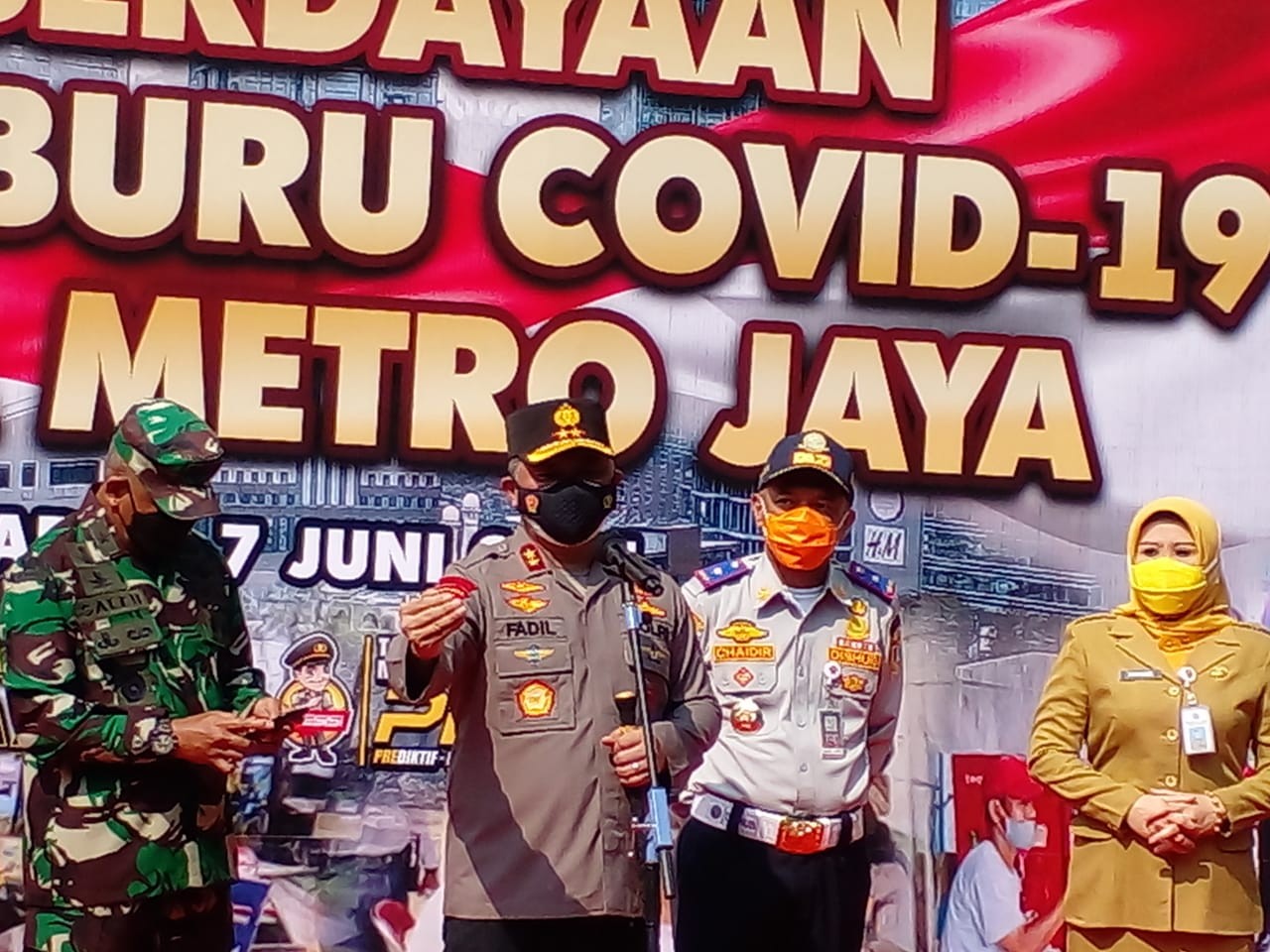 Kembali Meningkat usai Lebaran, Kapolda Metro Lepas Tim Pemburu Covid-19
