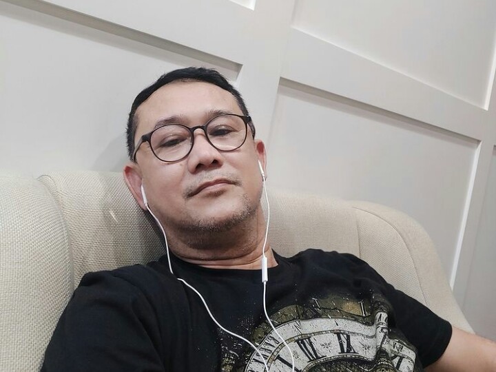 Sindir Aa Gym, Denny Siregar: Gua Curiga Ini Bukan Ustaz tapi Montir Bersorban