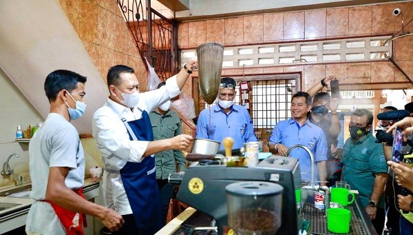 Bamsoet Coba Profesi Barista Tradisional