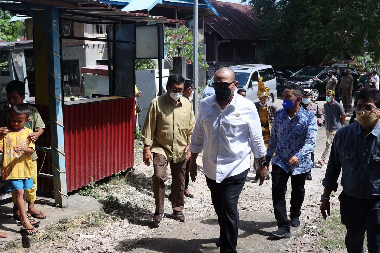 Kunker di Sultra, Ketua DPD RI Ziarah ke Makam Sultan Buton I