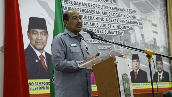 Wakil Ketua DPD RI Nono Sampono Berikan Kuliah Umum di Universitas Andalas Padang