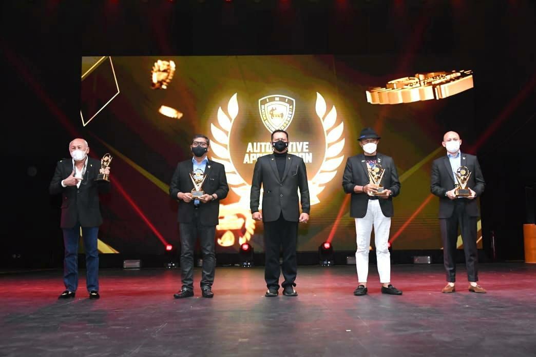 Bamsoet Beri Penghargaan IMI Automotive Appreciation 2021 ke Orang-orang Ini