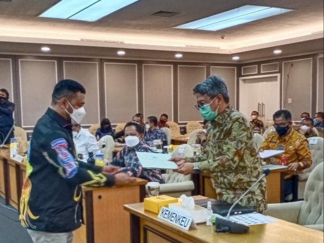 Apresiasi PPATK, Senator Filep Harap Adanya Upaya Investigasi Intelijen