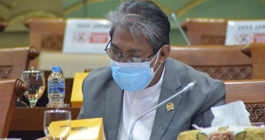 Tolak Dua Pasal RUU EBT, PKS Ingatkan Duit PLN Lagi Kembang Kempis