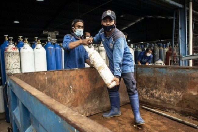 Pertamina Harus Bantu Kelangkaan Gas Oksigen, Jangan Keenakan Dimanja Kartu Kredit Rp420 Miliar