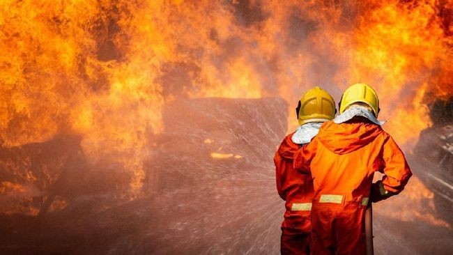 Kebakaran Hanguskan Gudang Puskesmas Sumur Batu di Jakpus