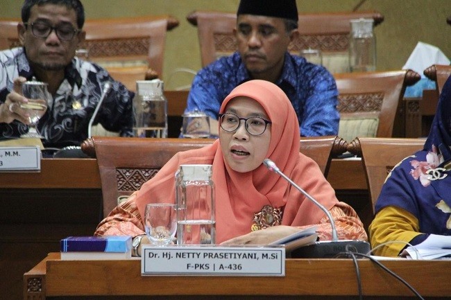 Jadi Syarat WNA Masuk RI, DPR: Kartu Vaksin Bukan Jaminan Aman Covid-19