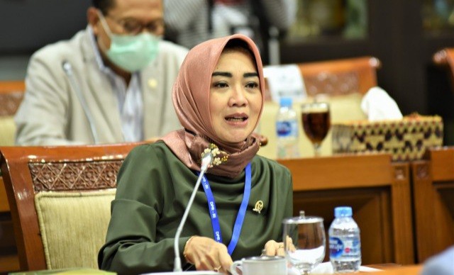 PPKM, DPR Desak Aparat Urai Kerumunan di Jalur Alternatif yang Masih Ramai