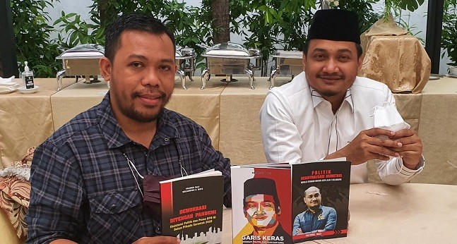 Di Masa Pandemi, Senator Fachrul Razi Sukses Lahirkan 3 Buku