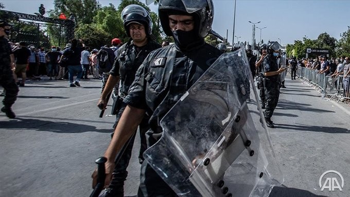Pasukan Keamanan Tunisia Serbu kantor Al Jazeera