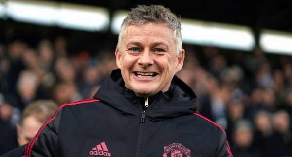 Mantab Bek MU Bilang Solskjaer Bisa Kembalikan The Red Devils ke Perburuan Juara Liga