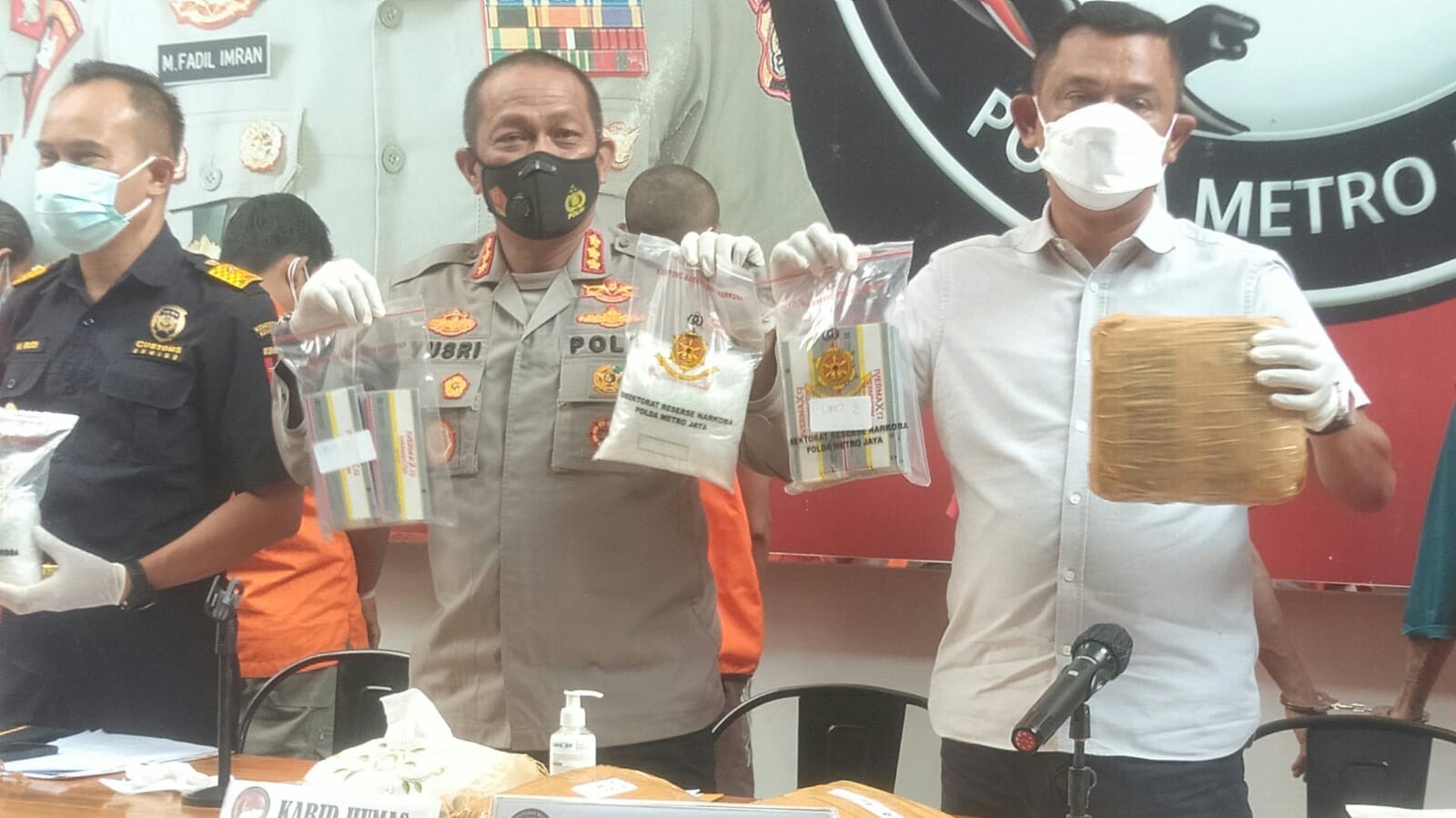 Nunggu Kiriman 1 Kilo Sabu di Depan Alfamart, RR Diciduk Polisi