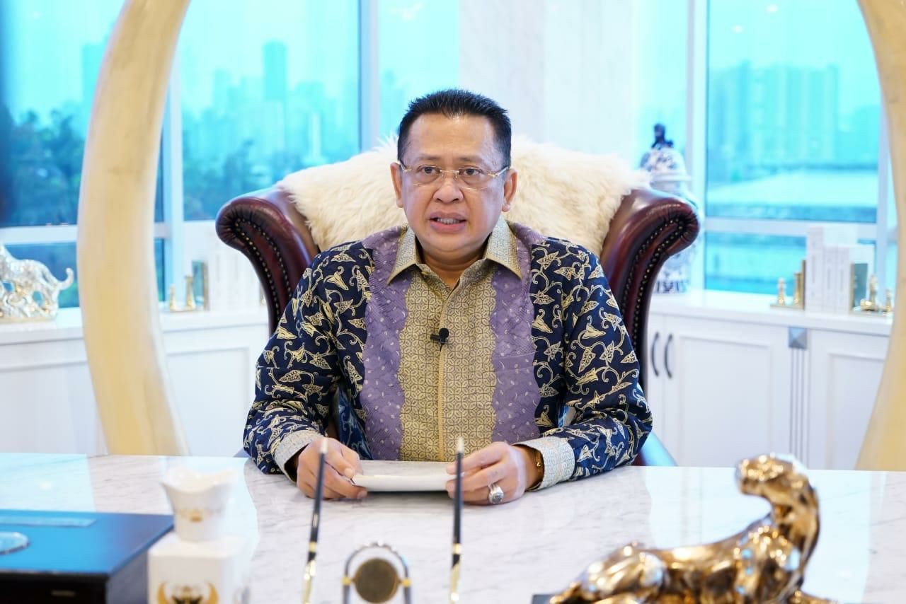 Bacakan Puisi, Ketua MPR RI Ingatkan Vaksinasi Turunkan Resiko Kematian Akibat Covid-19