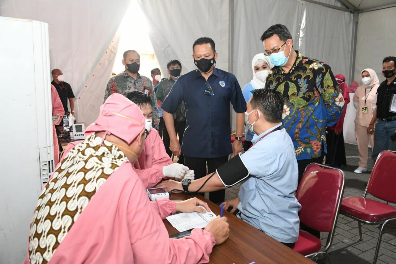 Ketua MPR RI Apresiasi Keterlibatan Swasta Sukseskan Vaksinasi Covid-19