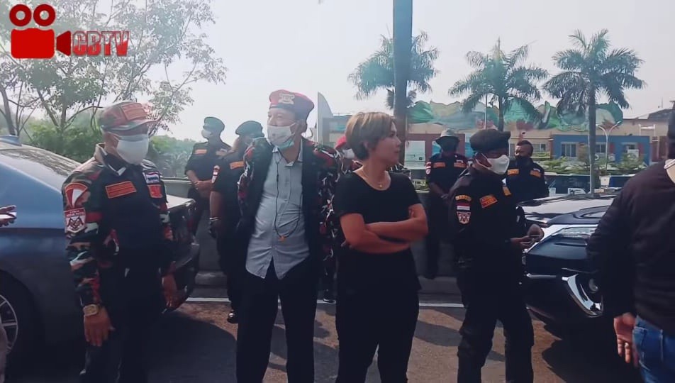 LQ Indonesia Lawfirm Sayangkan Oknum Advokat NR Dibiarkan Langgar Prokes di PIK