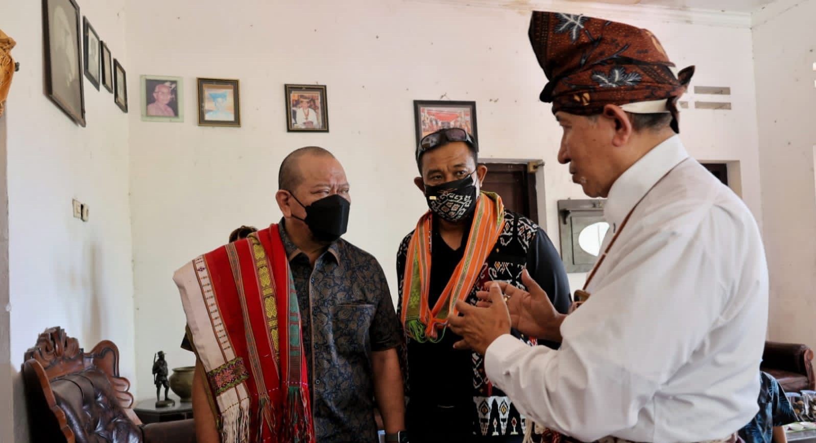 Raja Jan Christofel Sambut Hangat Kedatangan Ketua DPD RI di Sonaf Babau