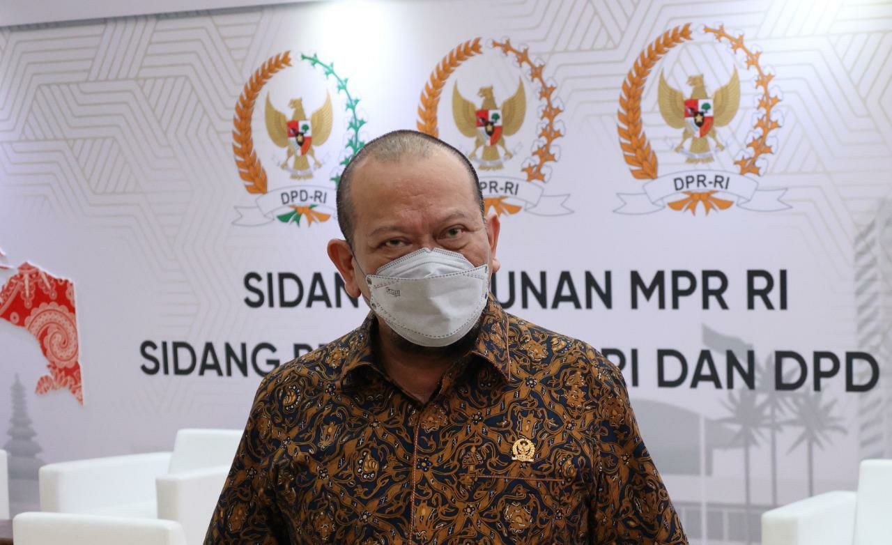 Jadi Duta Prokes, Ketua DPD RI Apresiasi Kesadaran PKL Surabaya