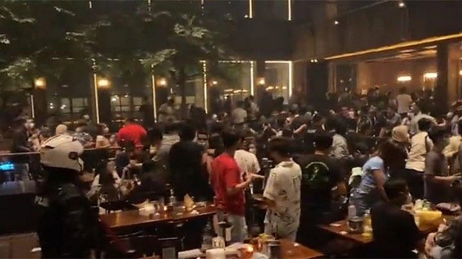 Buntut Kerumunan, Pemprov DKI Bekukan Izin Hollywings Kemang